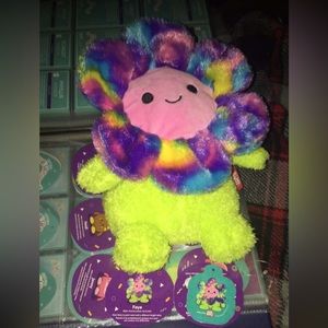 Faye the Tie-Dye Flower Bumbumz